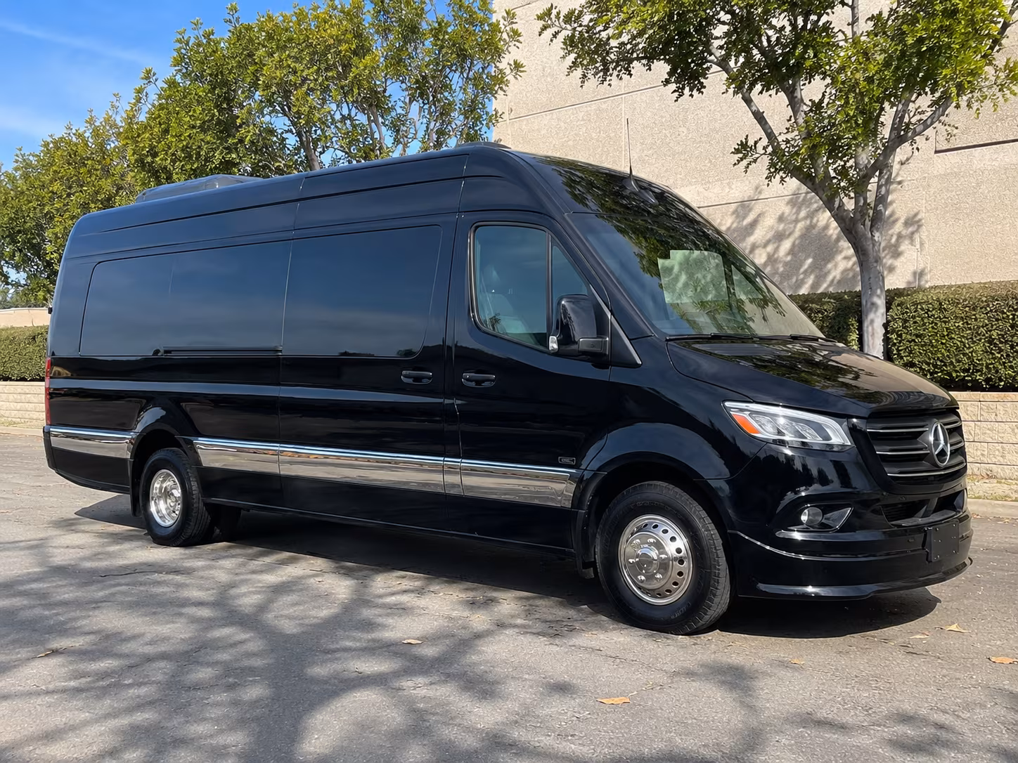 find the perfect transportation for your next airport transfer 4