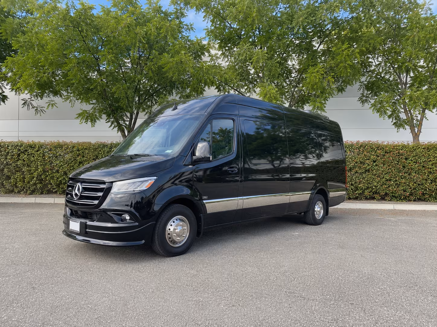 find the perfect transportation for your next corporate event 1
