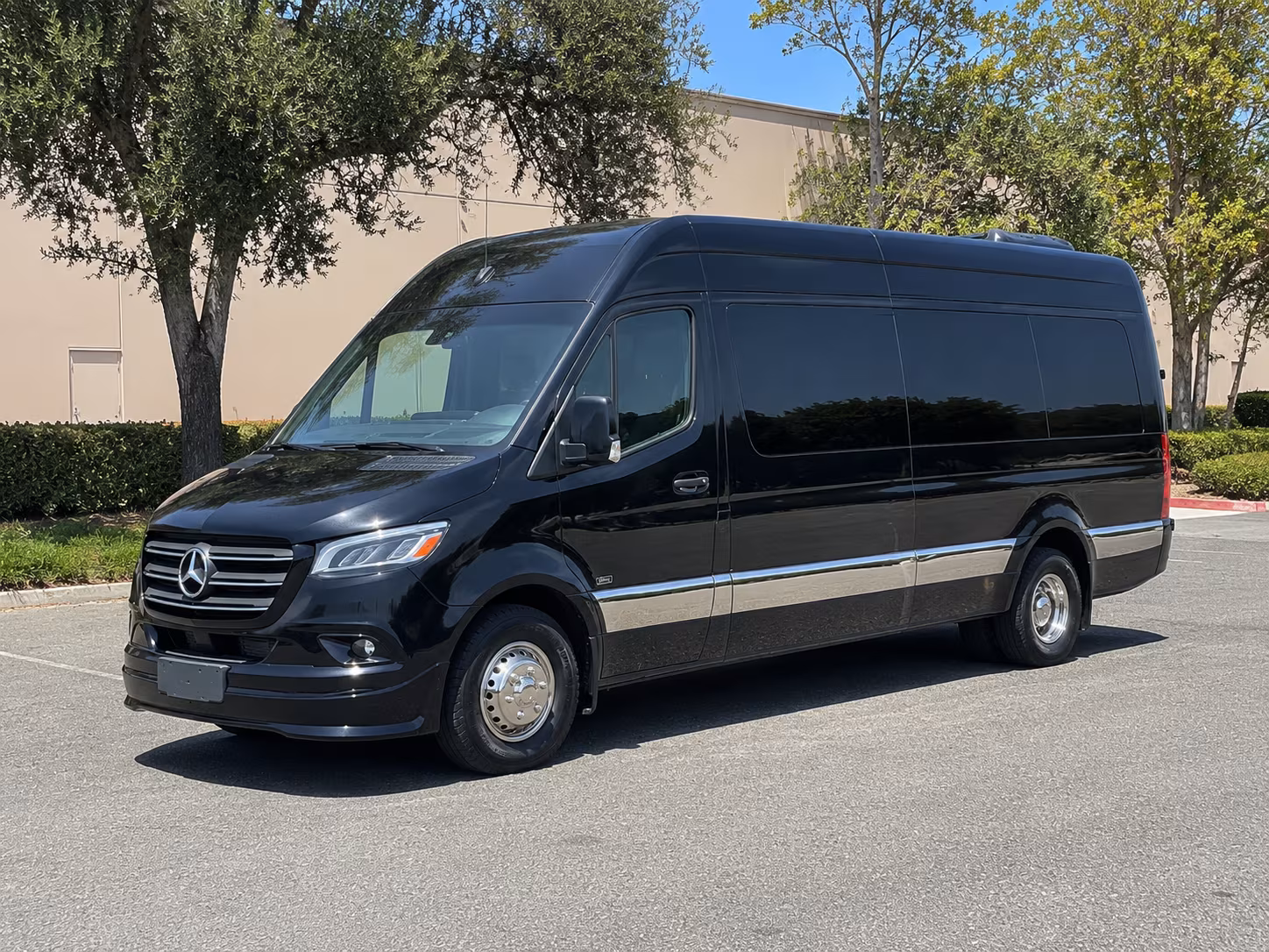 find the perfect transportation for your next wedding 5